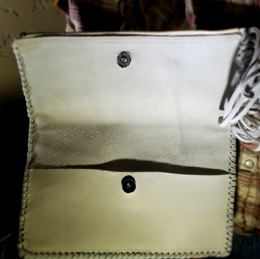 White snakeskin detail clutch or shoulder bag - Picture 3 of 5